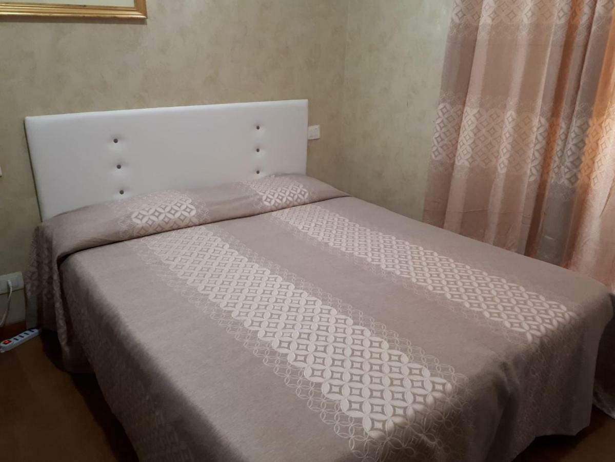 Renting Rooms Róma Kültér fotó